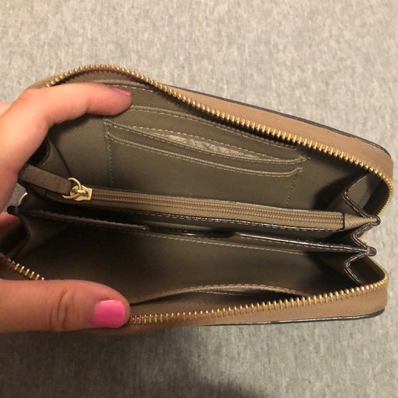 Wallet - Picture 3 of 3